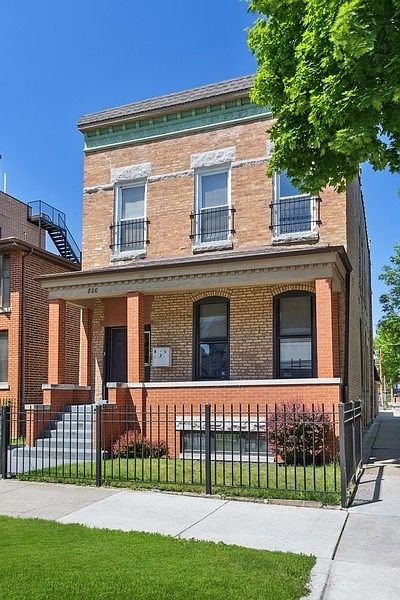 1st image of 800 S Claremont Ave