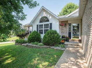 351 Meyers Hill Ln, New Haven, MO 63068