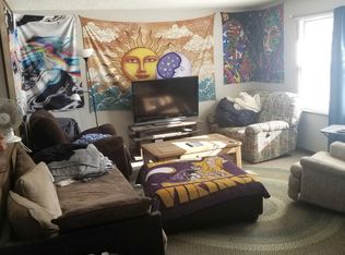 864 Saint Annes Dr, Iowa City, IA 52245