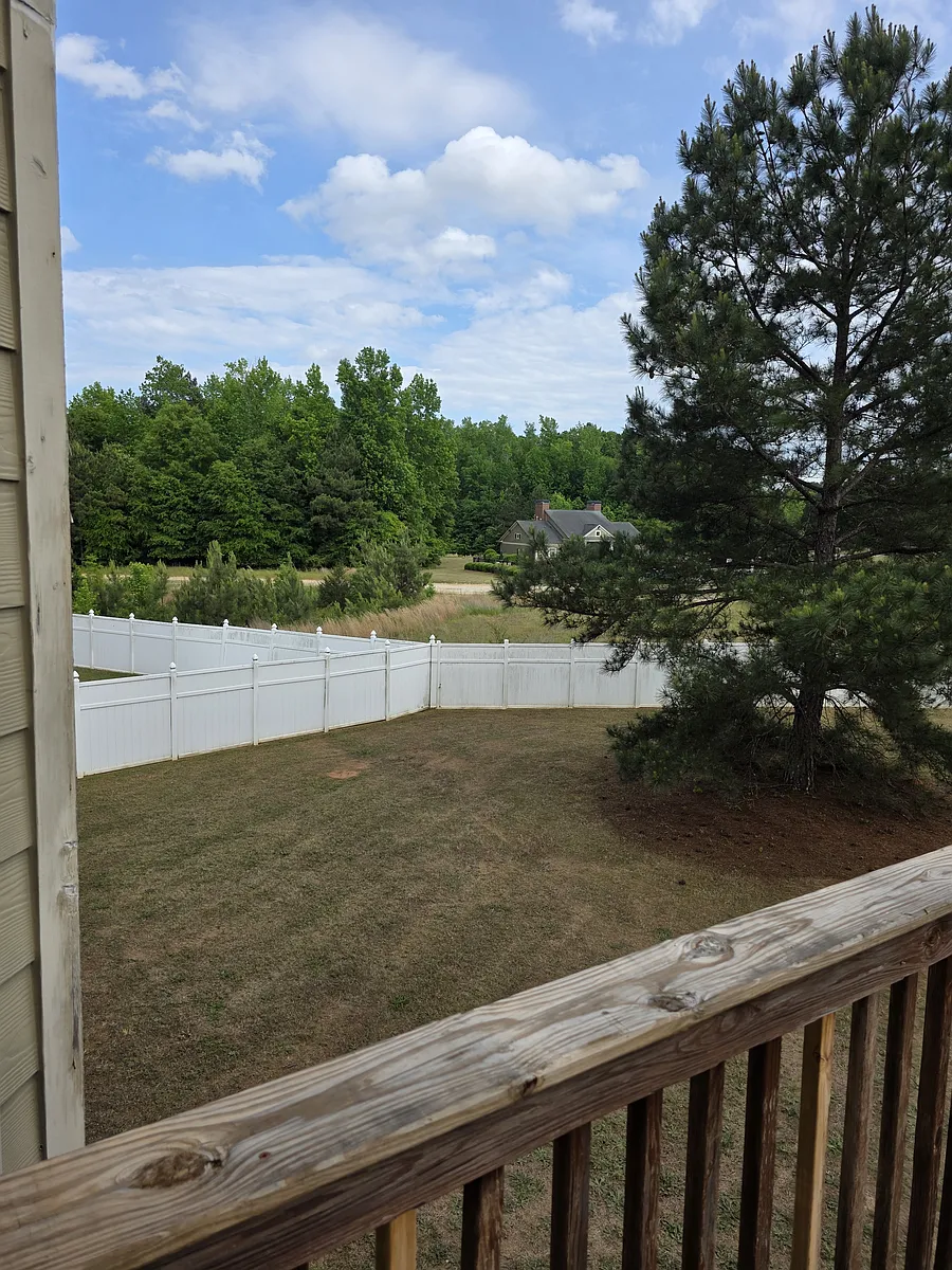 Spacious Backyard - 13122 Grey Wolf Ln SE