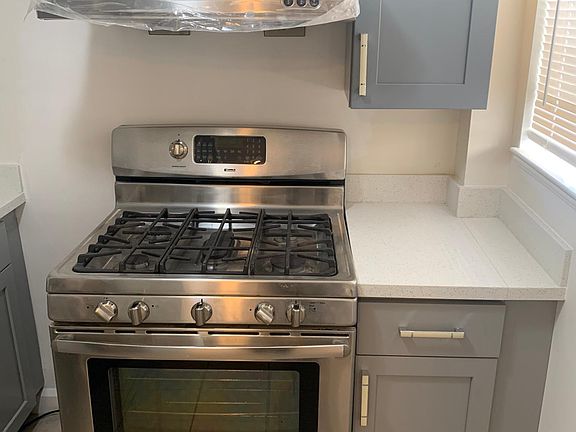 4th image of 1745 Silver Ave #A