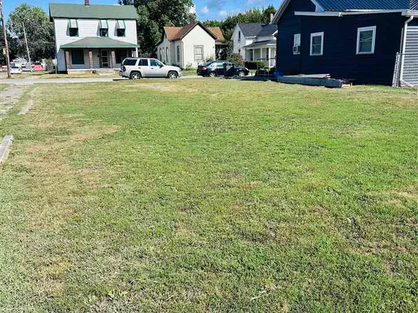 1455 Indiana Ave, Connersville, IN 47331