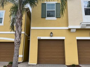 9884 Red Eagle Dr, Orlando, FL 32825