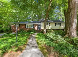 2890 Saint Claire Rd, Winston Salem, NC 27106