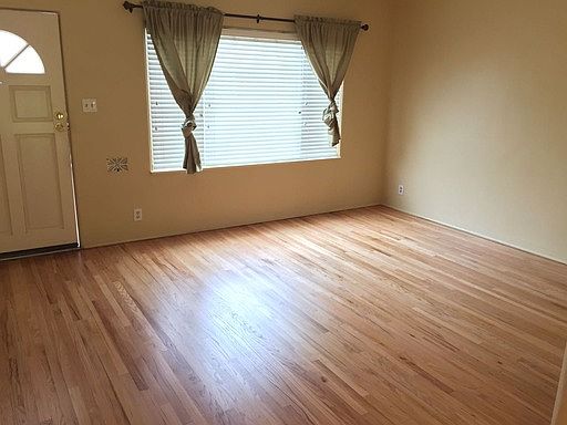 5th image of 5402 N Charlotte Ave