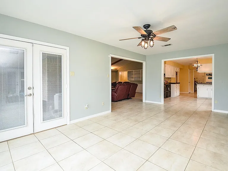 2106 Glenn Lakes Ln — Photo 6