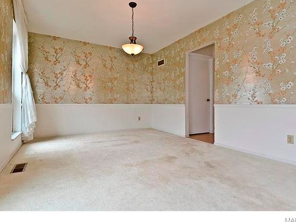 5th image of 312 Oakleigh Woods Dr
