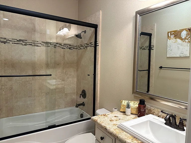 496 Rialto Pl — Photo 9