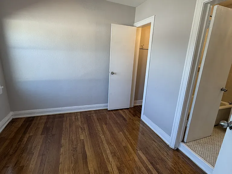 3713 Summit St #201 — Photo 11