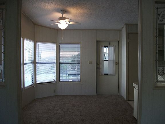 4th image of 112 Maple Hill Dr