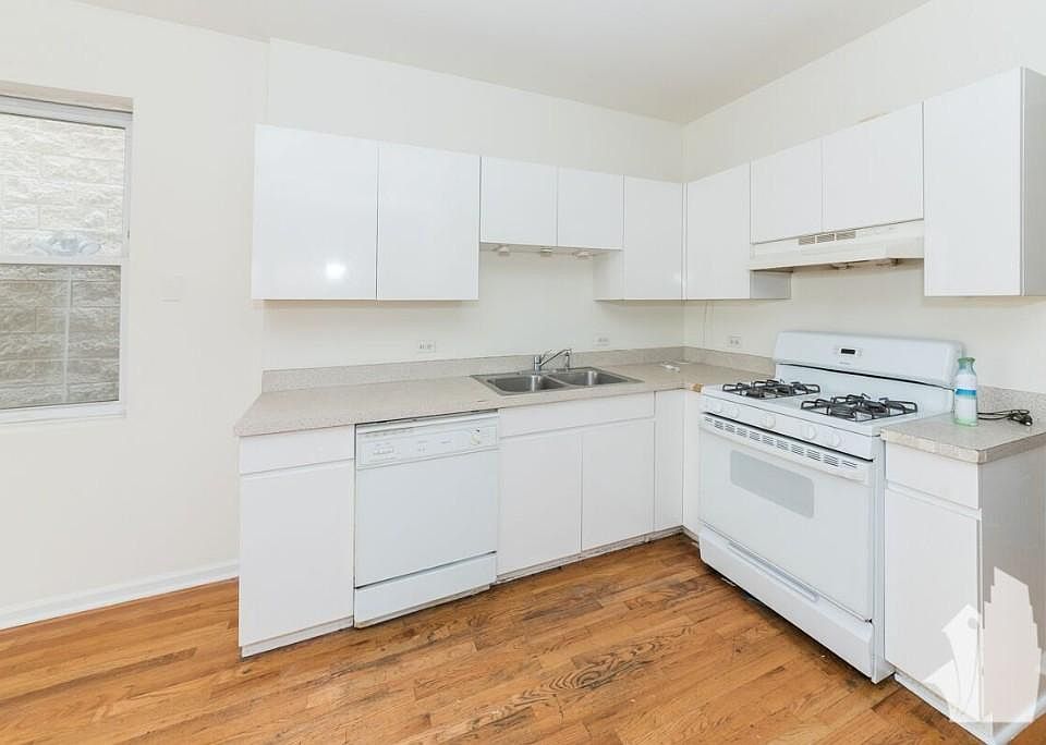 1st image of 2039 W Superior St #1JC