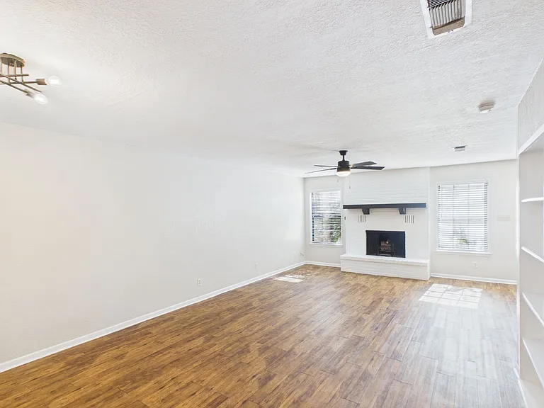 119 Frederick Rd — Photo 8