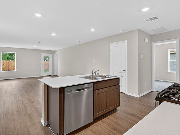5th image of 3507 Spring Time St