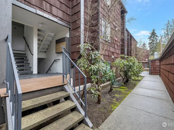 2300 NE 89th Street #8915, Seattle, WA 98115
