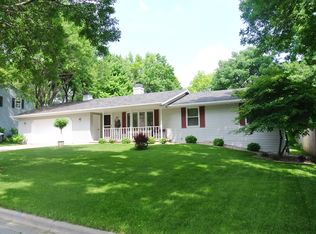 427 Menlo Park Rd, Green Bay, WI 54302