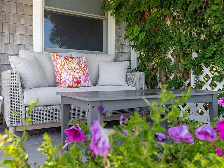 37 John Alden Rd #37 — Photo 3