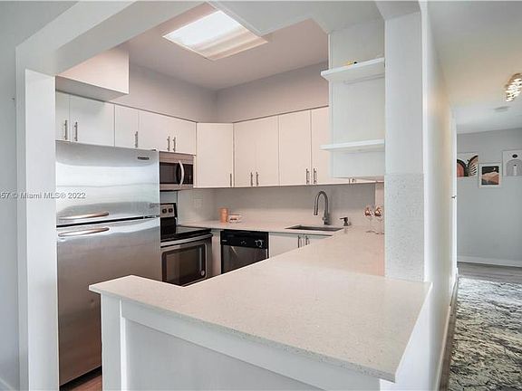 4th image of 7441 Wayne Ave APT 3G