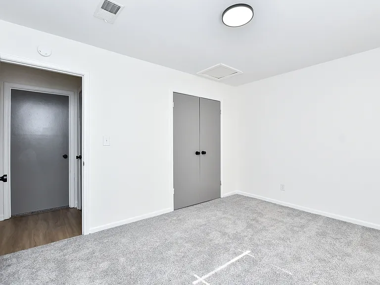 Room 2 (2) Room 2 (2)
