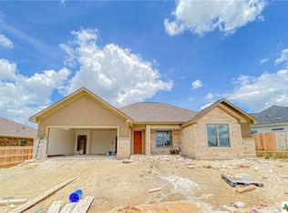 104 Don Dr, Jarrell, TX 76537