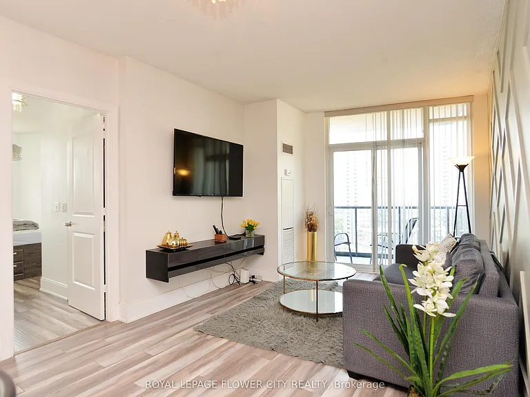 330 Burnhamthorpe Rd W #1902 — Photo 8