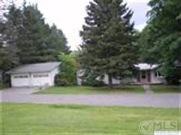 39 Manor Dr, Windham, NY 12496