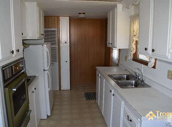 2nd image of 244 Farland St Space 244