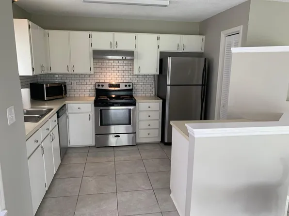 2345 Tall Sail Dr APT E, Charleston, SC 29414