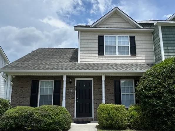 606 Springwood Dr, Jacksonville, NC 28546