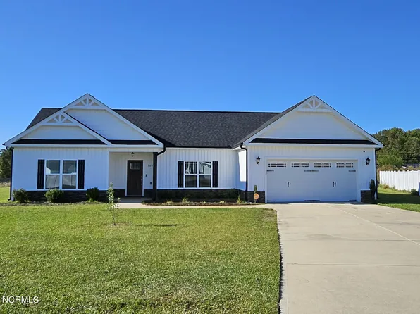 104 Lamb Court, Pikeville, NC 27863