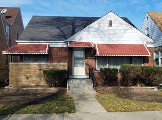 7616 W Rascher Ave, Chicago, IL 60656