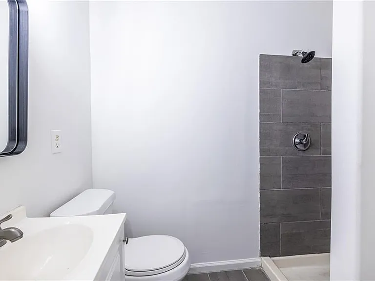 1146 Ira St SW — Photo 18