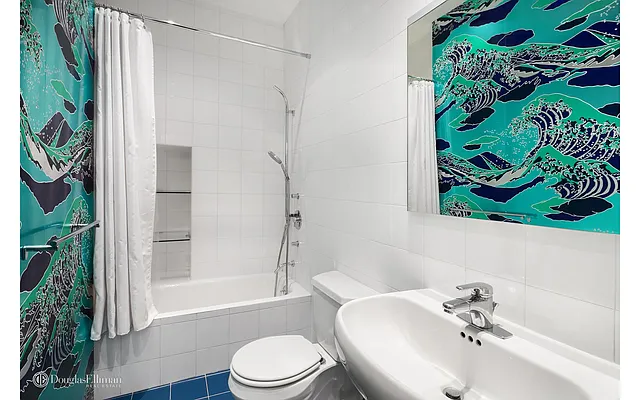 Sold by Douglas Elliman | media 21