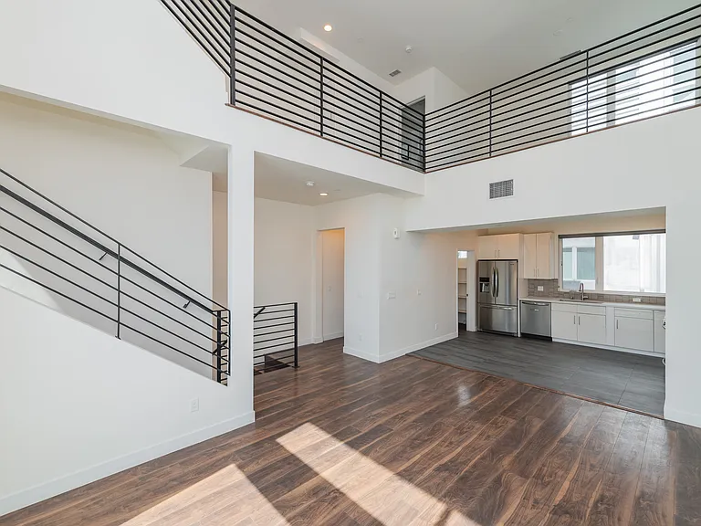 6016 W Beachwood Ln — Photo 23