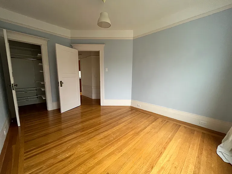Bedroom 1: 12ft x 13ft