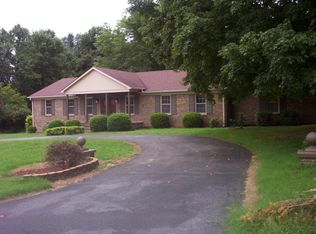 550 Pleasant Hill Dr, Cookeville, TN 38501