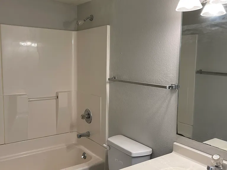 19 E Burlington St #108S — Photo 10