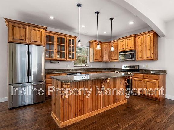 2nd image of 2071 W Crescent Row