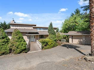 1459 Highcrest Dr, Medford, OR 97504
