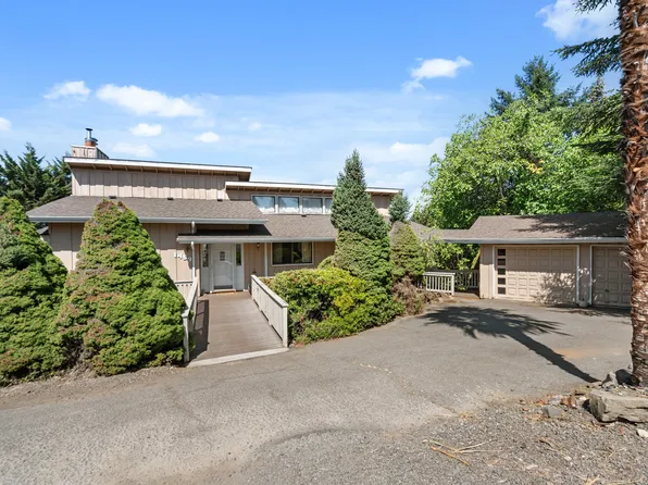 1459 Highcrest Dr, Medford, OR 97504