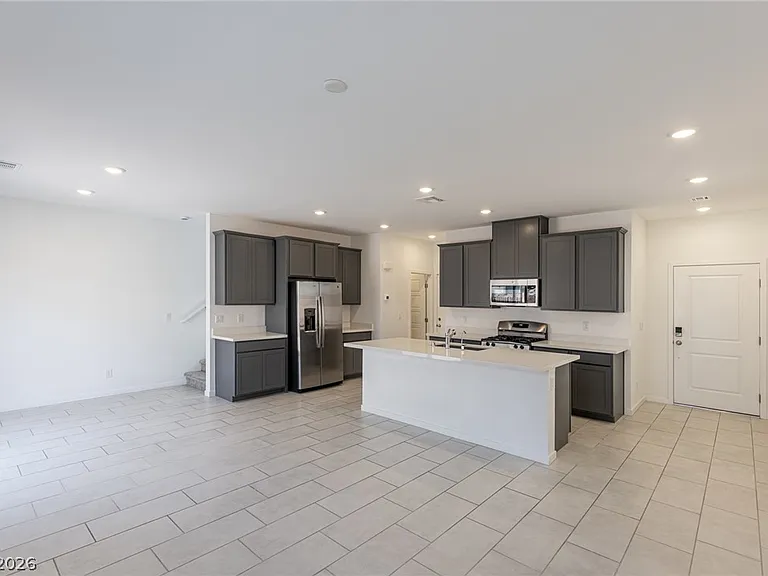 360 Great Ocean Ave — Photo 9