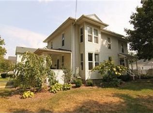 30 W Sharp St, Hillsdale, MI 49242