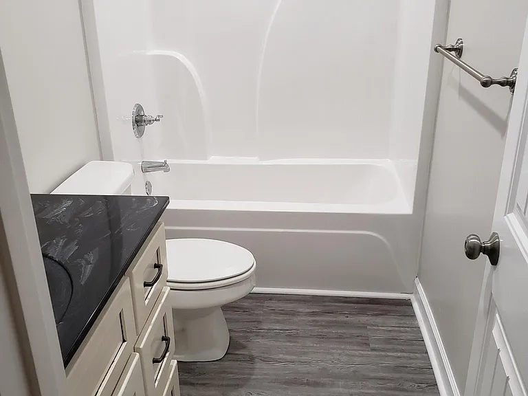 4836 Wildwood Ln — Photo 3