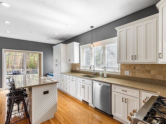 4th image of 53 Ridge Rd
