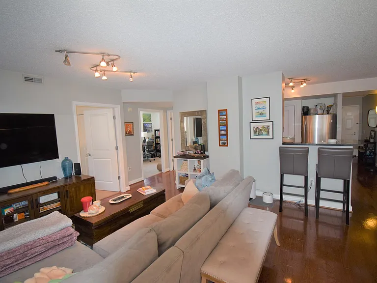 880 N Pollard St #824 — Photo 33