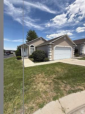 1st image of 641 E Greystone Way N