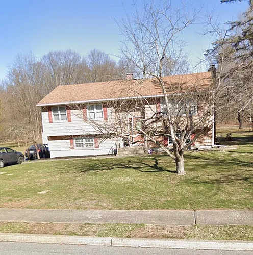 124 Barnes Rd Photo 1
