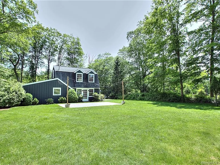 5 Old Mill Rd — Photo 34