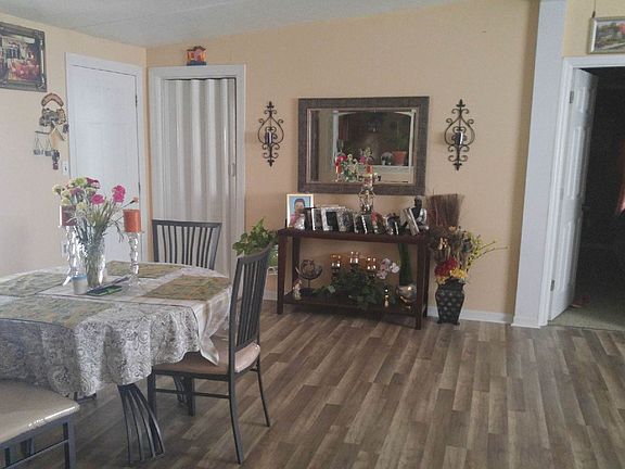 Dining area/entrance into home