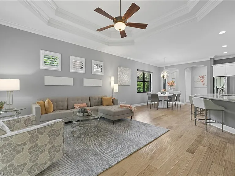 9475 Isla Bella Cir — Photo 13