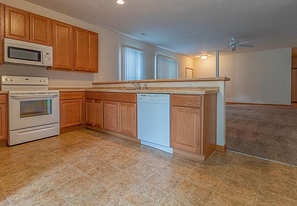 1st image of 2357 Sandhutton Ave